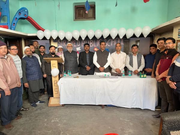 स्कूल एवं शिक्षण के हित में संघर्ष