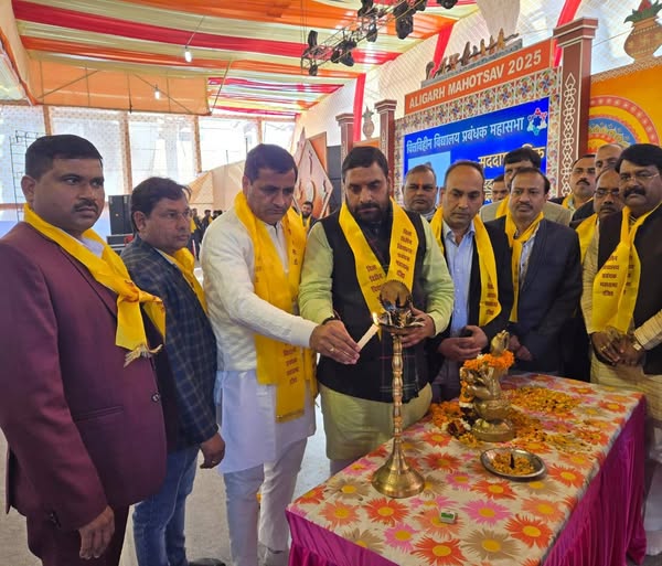 स्कूल एवं शिक्षण के हित में संघर्ष