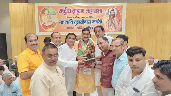 स्कूल एवं शिक्षण के हित में संघर्ष