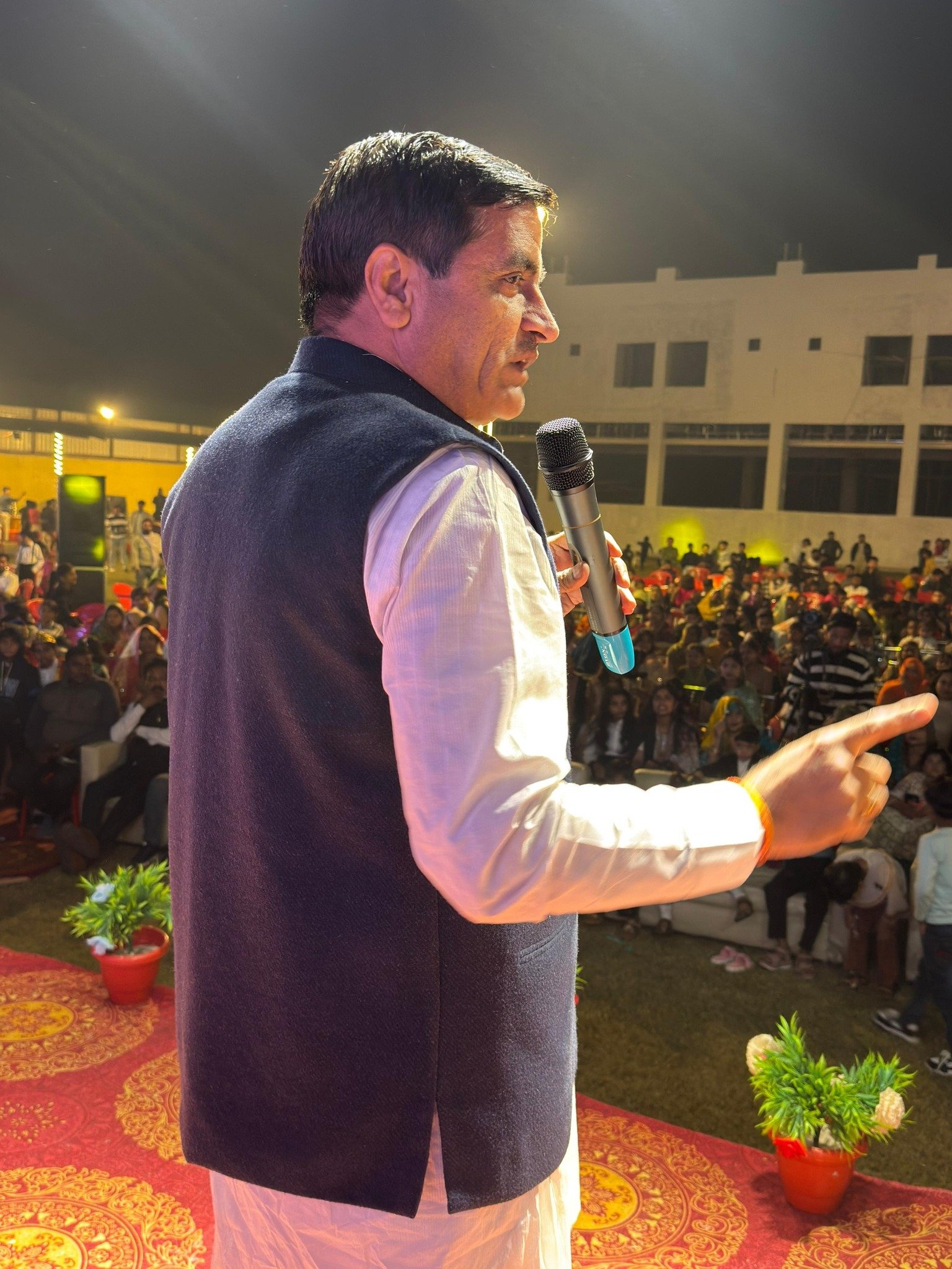 स्कूल एवं शिक्षण के हित में संघर्ष