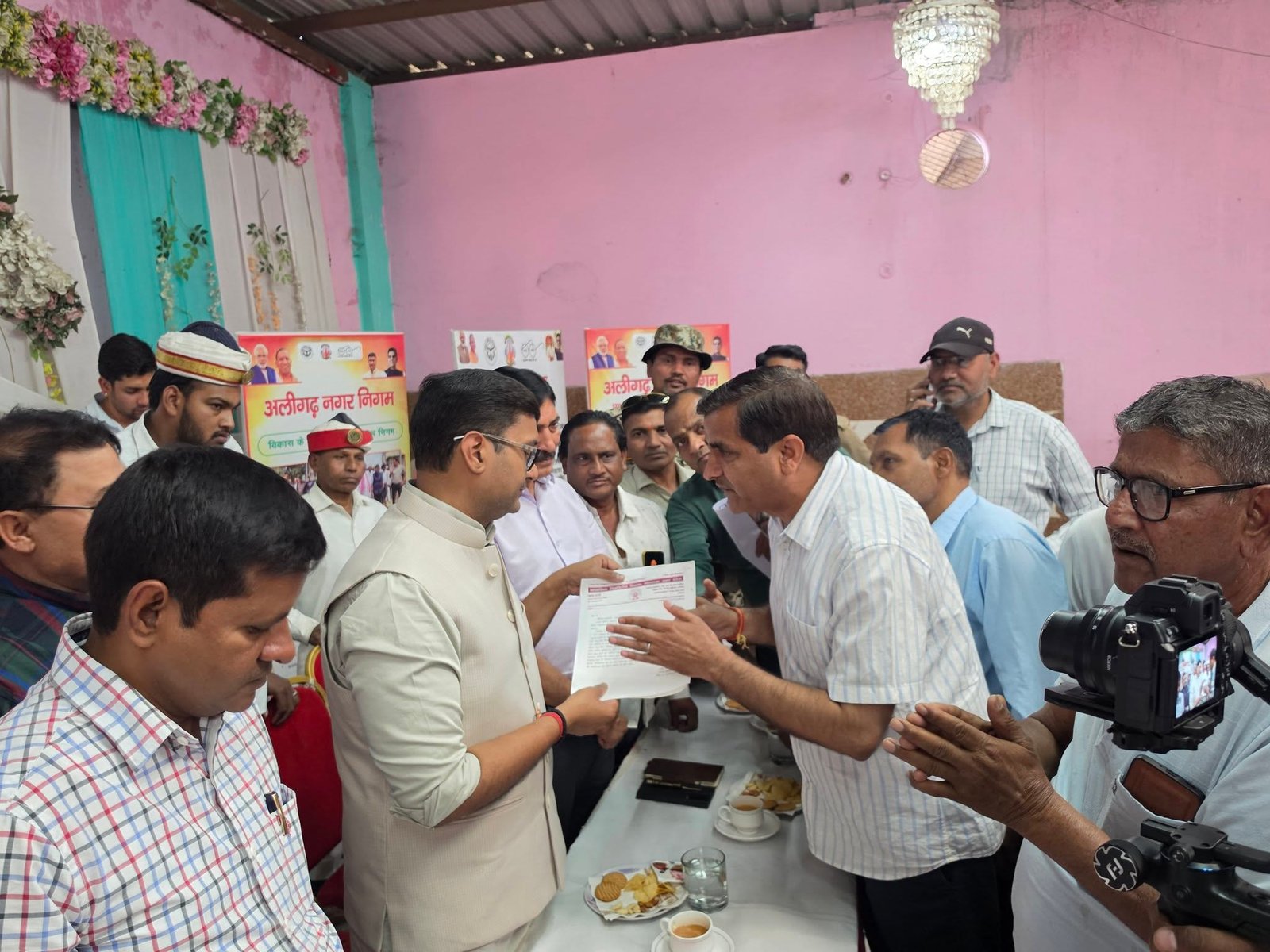 स्कूल एवं शिक्षण के हित में संघर्ष